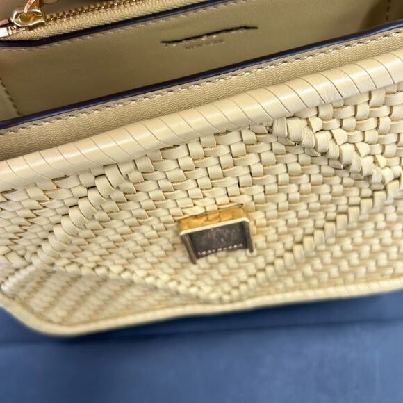 SOLD!!!!!!!!!!!   Women’s Tory Burch, small Eleanor shoulder bag - Picture 10 of 11